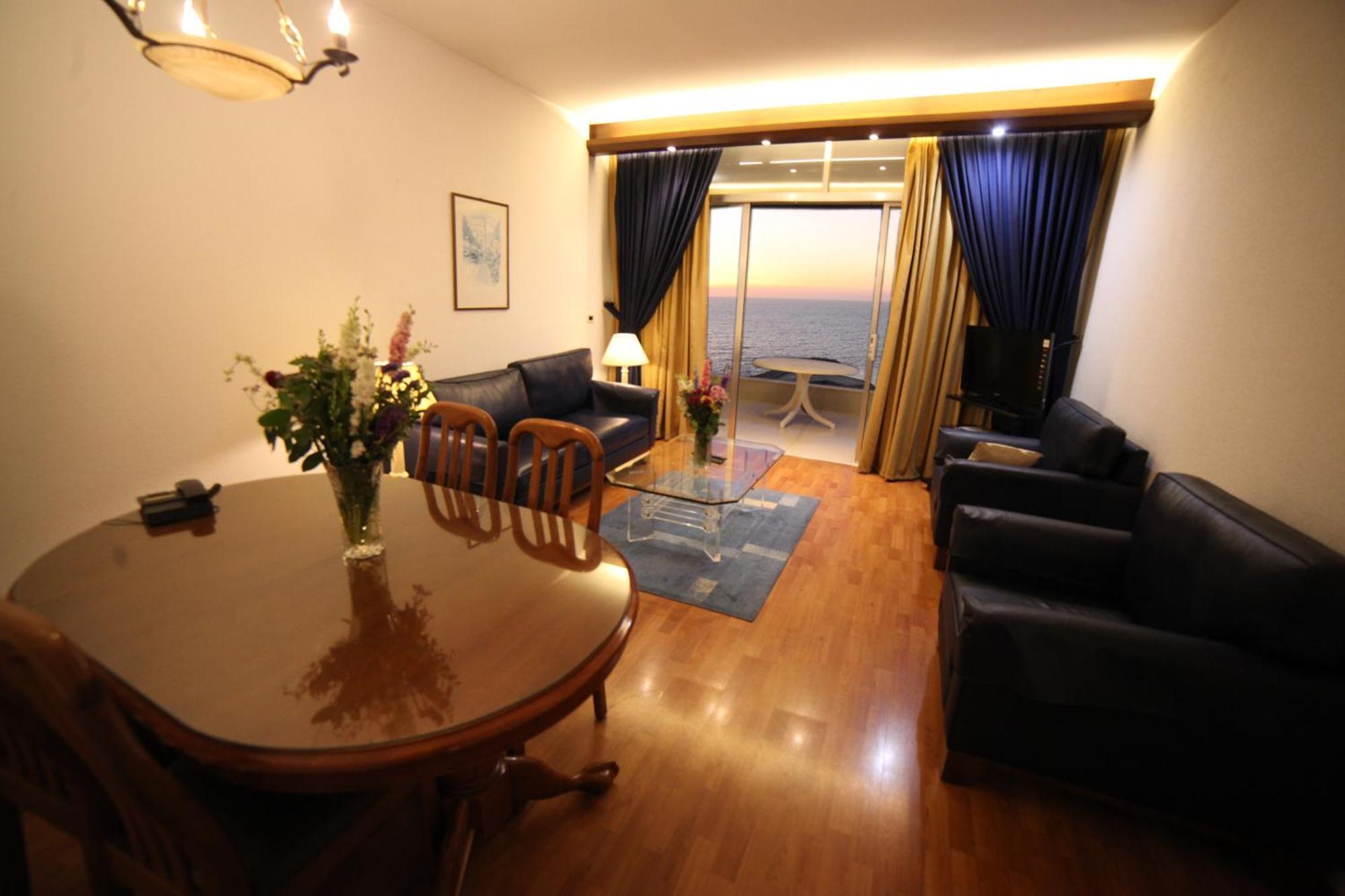 Holiday Home Suites Beirut Exterior foto